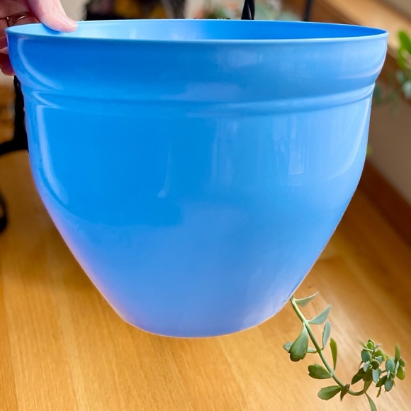 🫐 NWT Periwinkle Blue 10” Planter Flower Pot - Picture 4 of 10